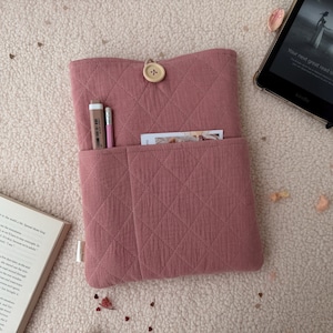 Quilted Bible Sleeve with pocket, Old pink Embroidered quilted book cover, Christian Gift