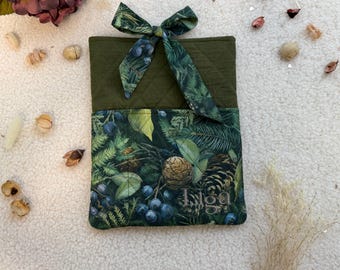 Personalized Quilted Book Sleeve, Floral Reader Gift, Embroidered Initials, Romantic bookish Accessory
