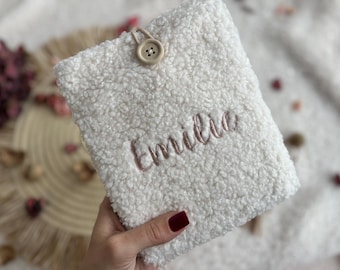 Cream Teddy Book Sleeve – Personalised Sherpa Kindle Case, Soft Faux Fur E-Reader Cover