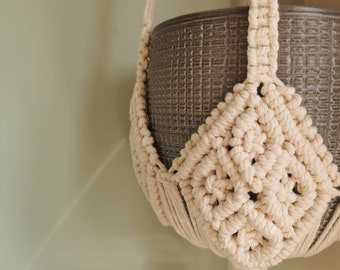 Macrame plant hanger. Indoor plants. Detailed design. Boho style. Eco friendly Cotton cord. Unique pattern. gift. Stylish interior. Interior