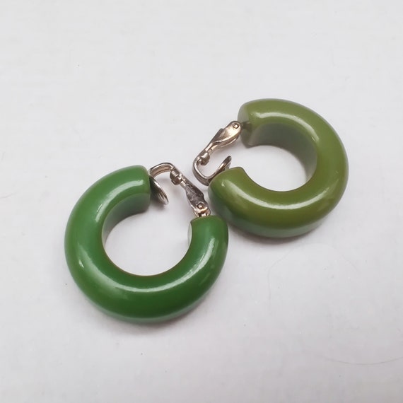 Vintage Green Bakelite Chunky Hoop Earrings St. P… - image 2