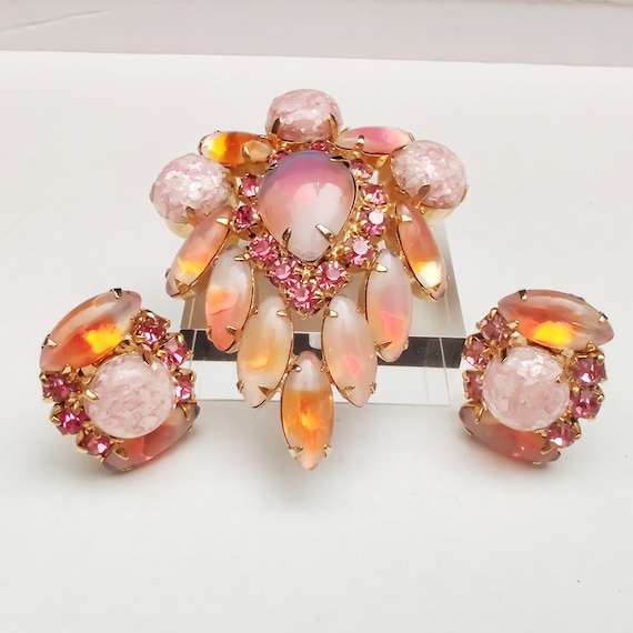 Rhinestone Brooch Jewelry for Women Rhinestone Pin Gold Brooch Easter Brooch Gifts for Her Vintage Brooch Brooches for Women waalaa.