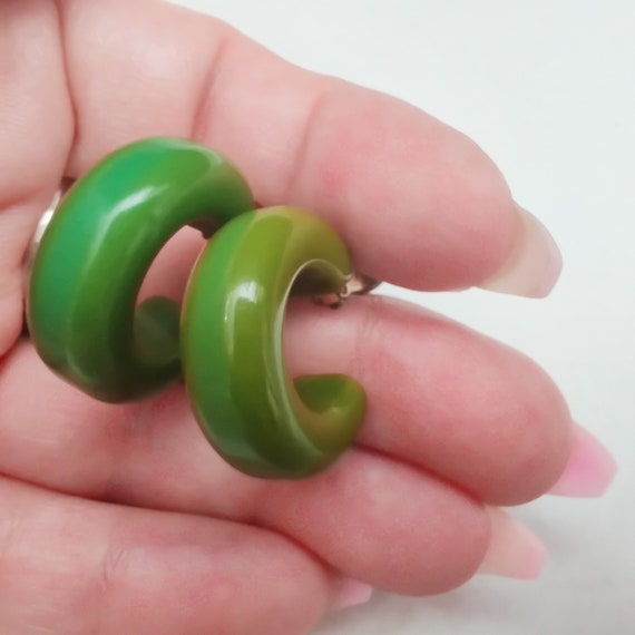 Vintage Green Bakelite Chunky Hoop Earrings St. P… - image 5