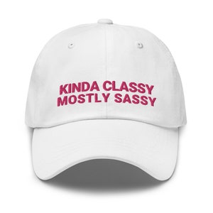 Kinda Classy meist frecher Hut, Papa Hut, frecher Hut, freches Geschenk, Geschenke für sie, Bestie Geschenk, freches Geschenk, lustiger Hut, bestickter Hut, Trendy
