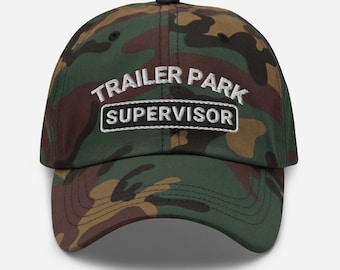 Broderad pappahatt med trailerparkschef