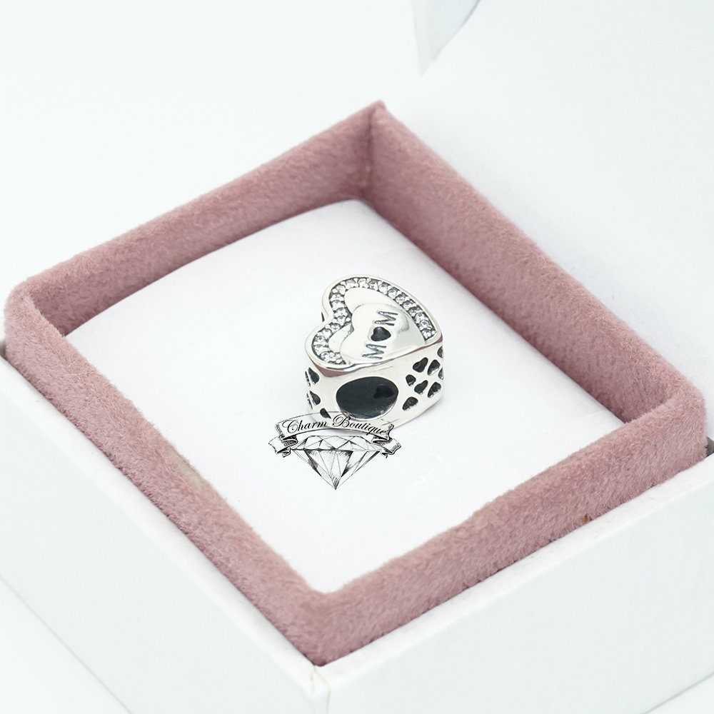 Pandora tribute to store mum charm