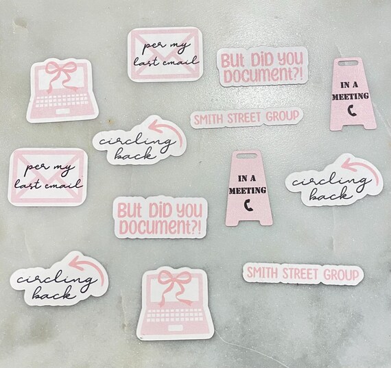 Business girly, corporate gifts, personalized confetti, business meeting, MBA desk, desk design, pink girly confetti, coquette, office party