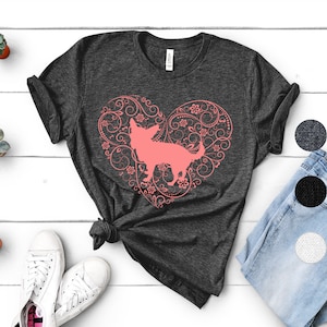 Chihuahua Shirt | Chihuahua Mom Shirt | Chihuahua TShirt for Her | Chihuahua Gifts | Chihuahua T-Shirt | Chihuahua Mama | Chihuahua Mother