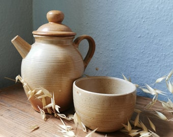 素朴な手作り陶器ボウル 素朴な手作り陶器ボウル