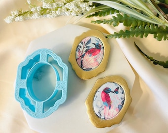 Scalloped Oval Frame Polymer Clay Cutter: Vintage Pendant