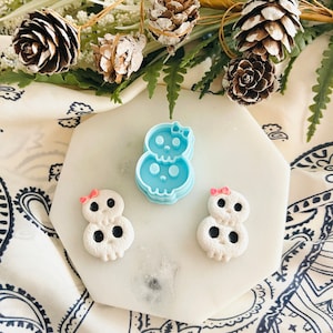 Double Skull Clay Cutter with Bow: Dia De Los Muertos Mold