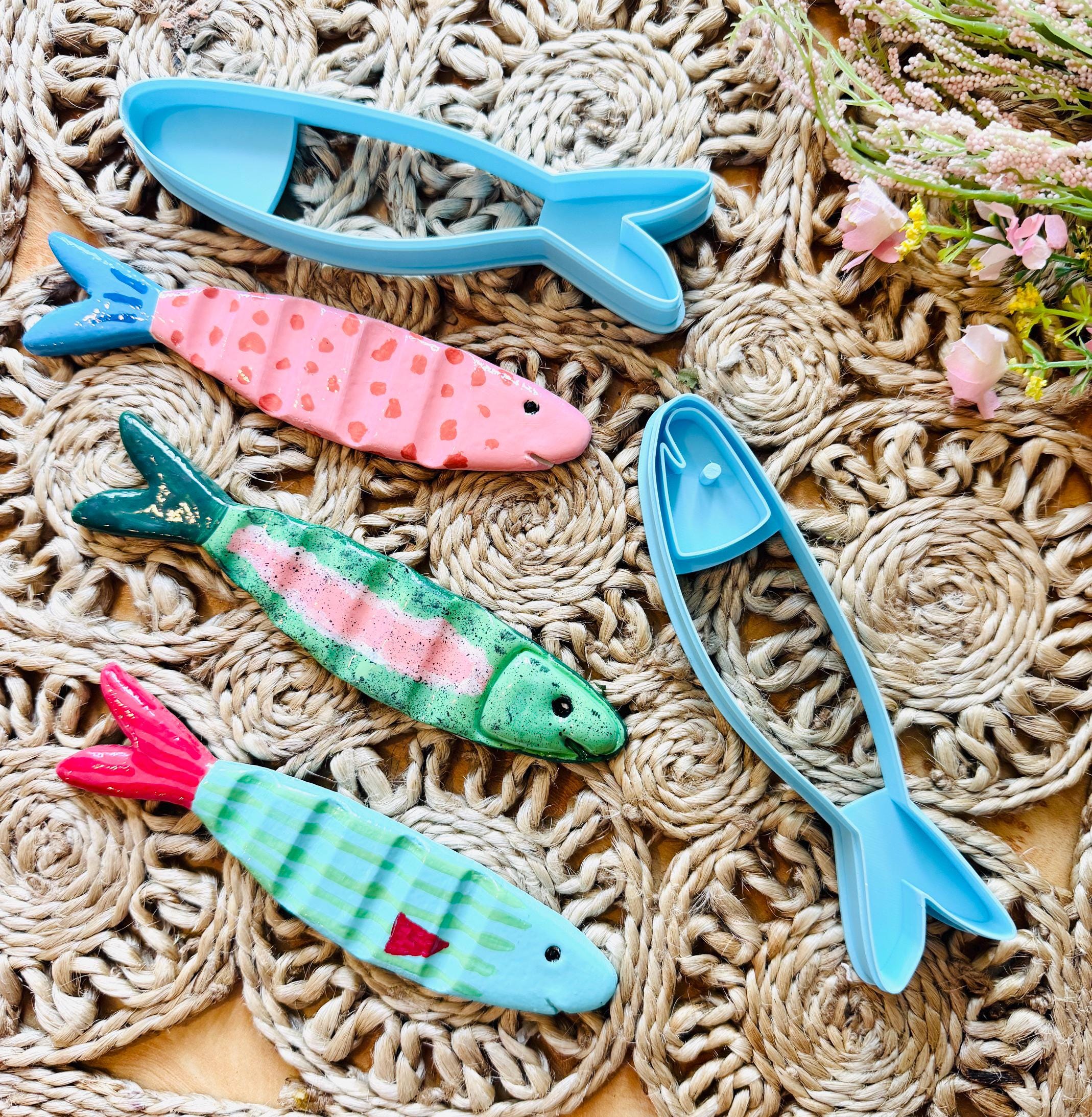 青い魚の手描の絵柄 陶器皿 魚の陶器絵付け - Etsy 日本