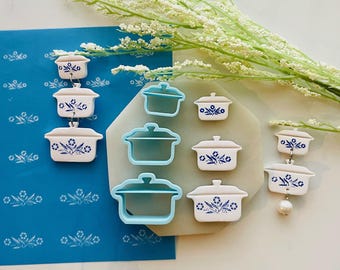 Juego de cortadores de arcilla para cacerolas Corning Ware vintage y serigrafía de aciano: Pendientes retro de arcilla polimérica