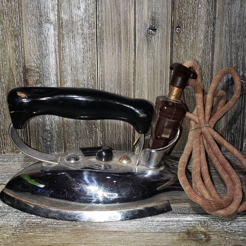 Circa 1940s Vintage Electric Iron With Cord Still WORKS Etsy