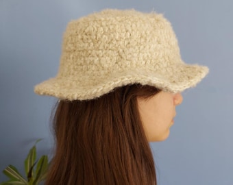 Fluffy Crochet Bucket Hat Pattern, Boucle Yarn (PDF Pattern)
