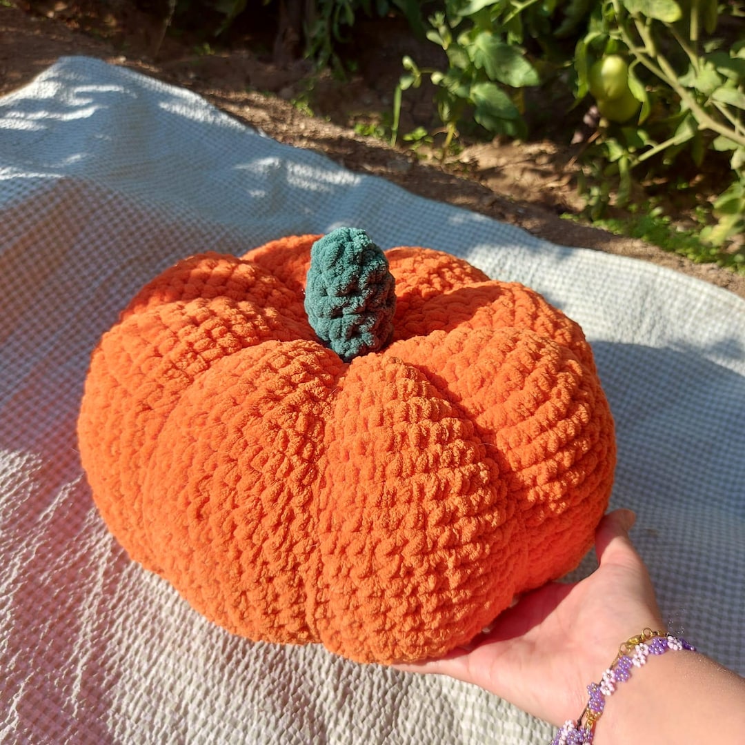 Crochet Pumpkin Pattern, Halloween Crochet Pattern, Beginner Friendly Pattern, Pdf Instant Download Pattern