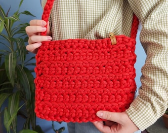 Tote Bag Crochet Pattern: Easy Tshirt Yarn Crossbody (English PDF)