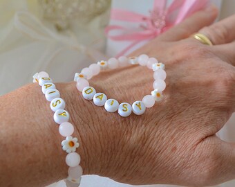 Conjunto de pulseiras de quartzo rosa com margaridas para mamãe e bebê, joias personalizadas para mãe e filha, pulseiras para mãe e filha, presente para chá de bebê