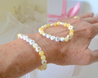 Mama and Mini Yellow Jade Daisy Bracelet Set, Mommy and Me Matching Bracelets, Personalized Mama Baby Bracelet, Baby Shower Gift