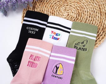 Custom Pilates socks with text,logo,Women sports gym socks，Women Yoga Trainer socks,personalized Gifts for Pilates lovers, Team Yogo Socks。