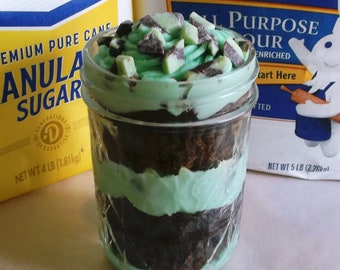 Mint Chocolate Chunk Cake in a Jar - Chocolate Cake - Mint Buttercream - Mint Chocolate Chunks - Cake Jar