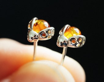 LADYBUG Earrings - Natural Baltic AMBER - Sterling SILVER - Ladybird summer studs - Bug Lovers amber Jewellery - 925 silver & natural amber