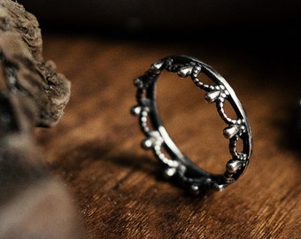 Crown ring made of sterling silver. Princess Ring, Promise Ring, King Crown Ring, Thumb Ring, Silver Stacking Ring, Boho Silver Ring