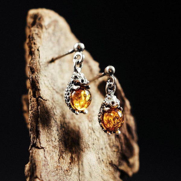 Boucles d'oreilles hérisson en ambre, Argent sterling 925 et ambre de la Baltique naturel, Clous d'oreilles hérisson délicats, Bijoux romantiques, Clous d'oreilles uniques super doux