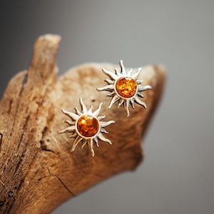 Baltic Amber Sun Stud Earrings: Sterling Silver, Golden Glow Gemstone - Handcrafted in Poland.