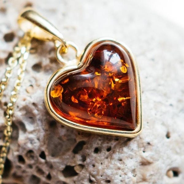 Heart pendant 18k gold plated – natural Baltic amber, handmade gold charm with chain. Amber Heart necklace. Gift for Her.