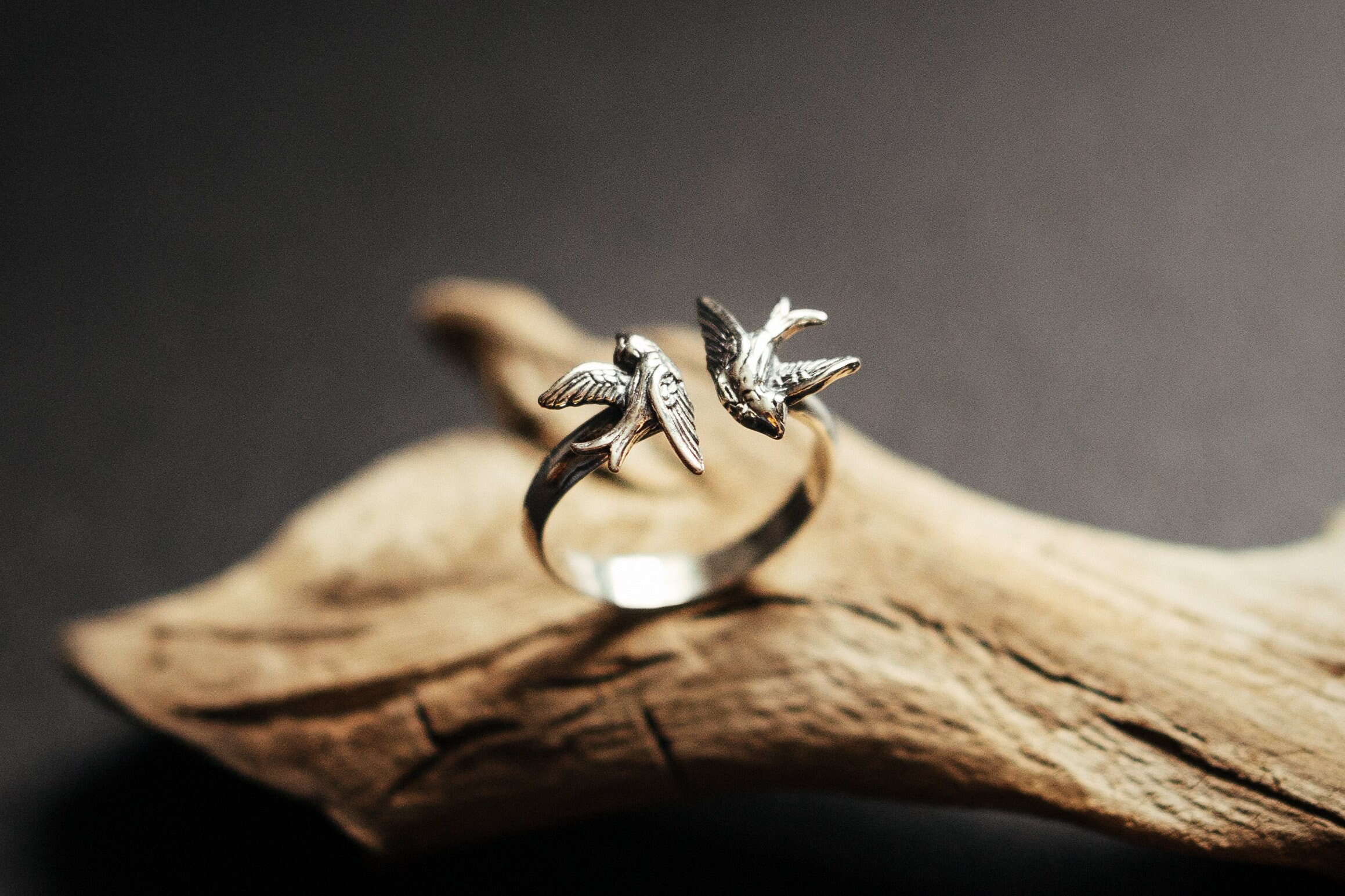 Swallow ring, adjustable sterling silver ring. Tiny birds ring. Dainty Sparrow Jewelry.  ( 18mm diameter, adjustable )