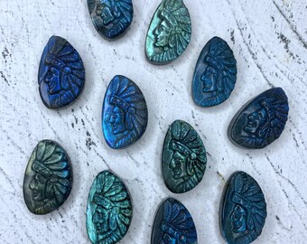 手彫りのカナダ産ラブラドライトインディアンヘッド彫刻 - Etsy 日本