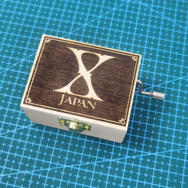 X Japan X 1999 Klemme Forever Love Handkurbel aus Holz Melodie Spieluhr Personalisiertes Geschenk mit Gravur