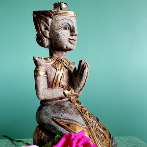 Teppanom Statue - Highly significant angelic guardians who protect and guide people in Thai mythology and culture