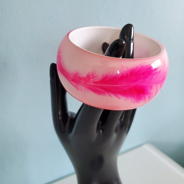 Shocking pink vintage bangle.  Retro style.  Lovely Boho vibe.  Party ready.