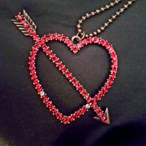 Vintage  Gift - Cupid&#39;s Bow! Spectacular Gift.  Really Unique piece.  Large Red Diamante Heart Shaped Pendant Necklace. Boho!