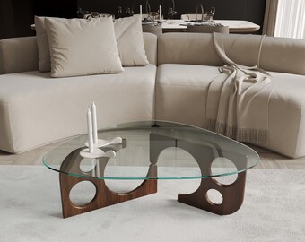 Endora salontafel, driehoekige salontafel van gehard glas met kastanjehouten poten voor de woonkamer