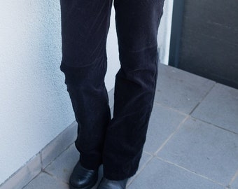 Vintage Schwarze Cordhose | Damenhose mit geradem Bein | Minimalistische formelle Hose