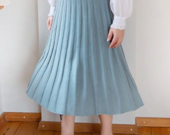 Vintage Pleated Light Blue Long Skirt Size M