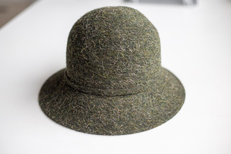 Elegant Vintage Felted Hat image 3