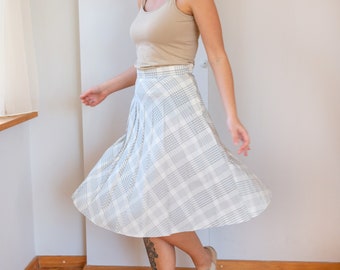 50s A-Line Pleated Skirt in White Size M