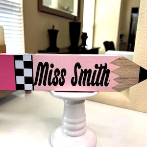 Personalized Teacher Pencil, Teacher Gift, Classroom Personalized Decor, Teacher Name Plate, Teacher Appreciation pink pencil