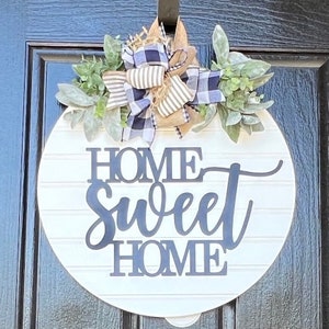 Welcome Door Sign, Wooden Door Hanger, Farmhouse Door Decor, Round Wreath