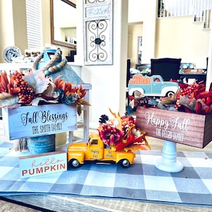 Personalized Fall Centerpieces, Fall Dining Table Centerpiece, Last Name Mantle Decor, Autumn Coffee Table Dieplay, Fall Arrangement