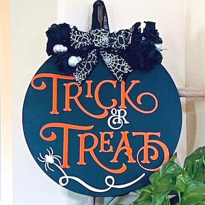 Trick Or Treat Door Hanger, Front Door Decor, Halloween Door Decor, Halloween Door Sign, Halloween Wood Wreath