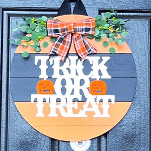 Halloween Front Door Sign. Halloween Door Decor, Halloween Door Hanger, Halloween Wood Wreath
