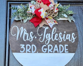 Personalized Teacher Door Hanger, Custom Classroom Sign, Teacher Name Sign, Wooden School Door Decor, Back to School Gift, Appreciation Gift