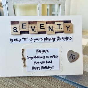 Carte d'anniversaire 70e Scrabble, carte d'anniversaire personnalisée, carte d'anniversaire étape importante, carte personnalisée amusante