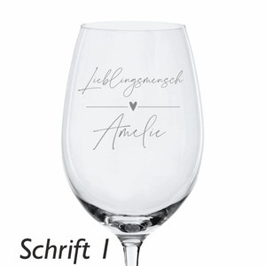 Leonardo wine glass engraving with your very own personal text and heart Schrift 1 - LL