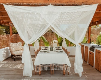 Outdoor Mosquito Net by Bambulah® - Patio Decor - Suitable for 6-8 Persons - Garden Decor - Model 'The Mt Catu'